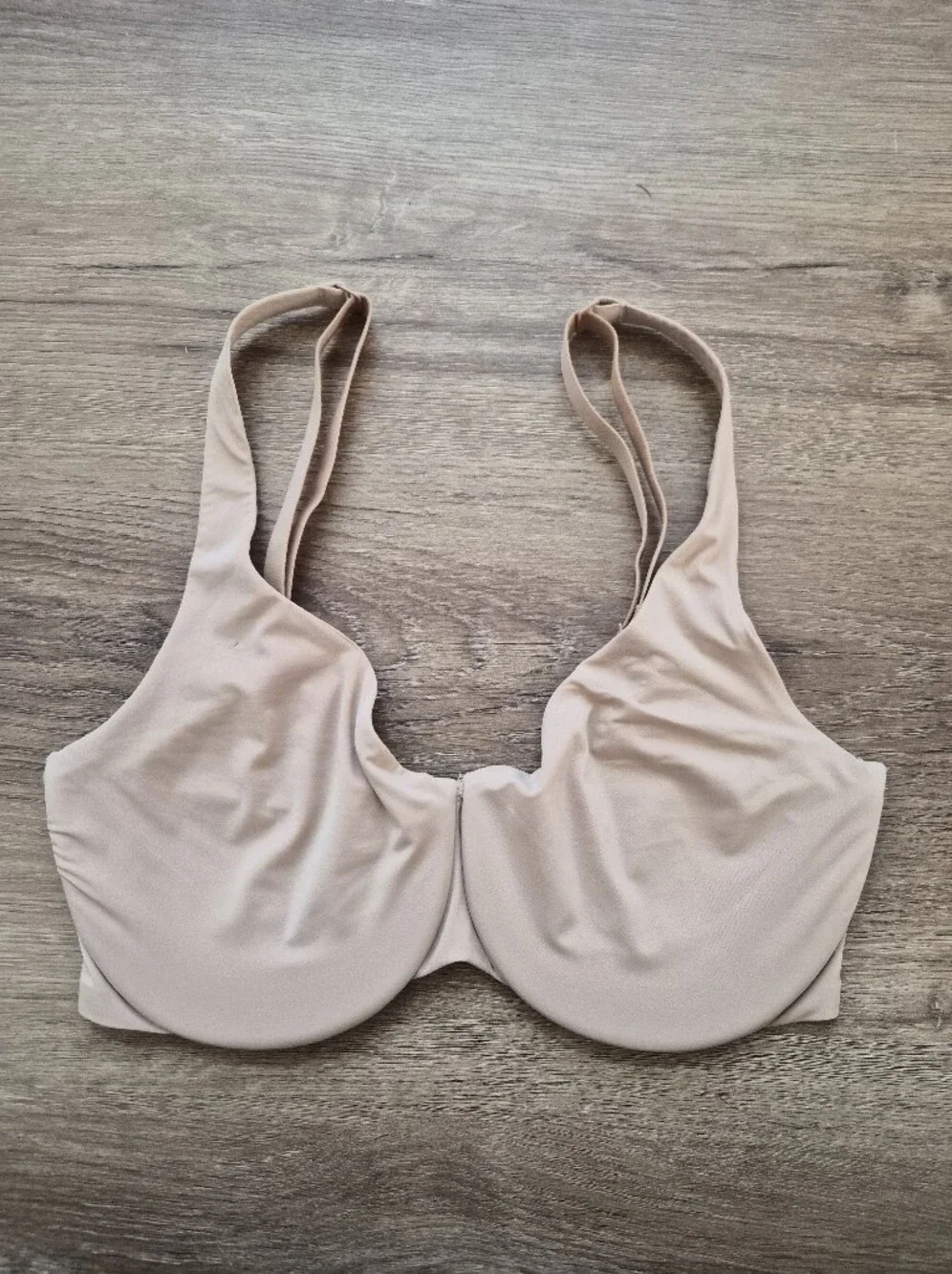 SKIMS Light Nude Seamless Underwire Bra 34dd